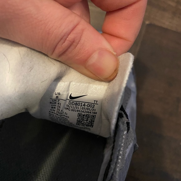 Nike waffle one se grey and black- size 8 - Picture 4 of 4